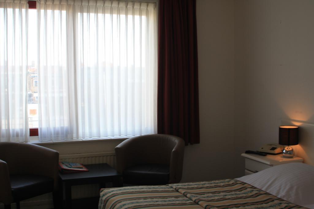 Hotel Zee En Duin カトウェイク・アーン・ゼー 部屋 写真
